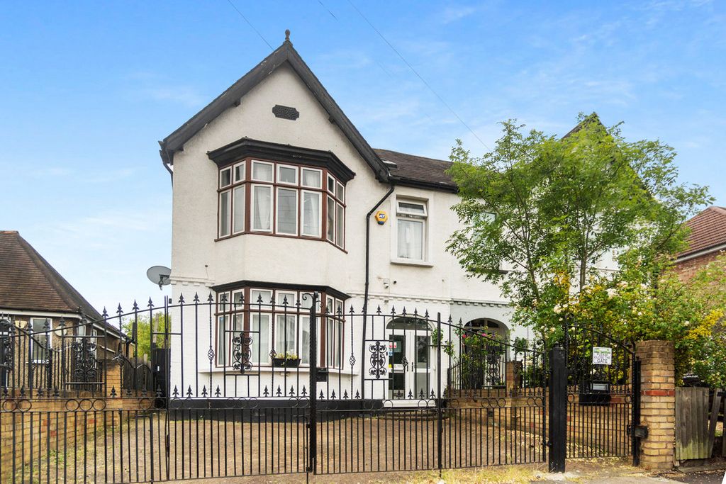 Property photo 2 of 15