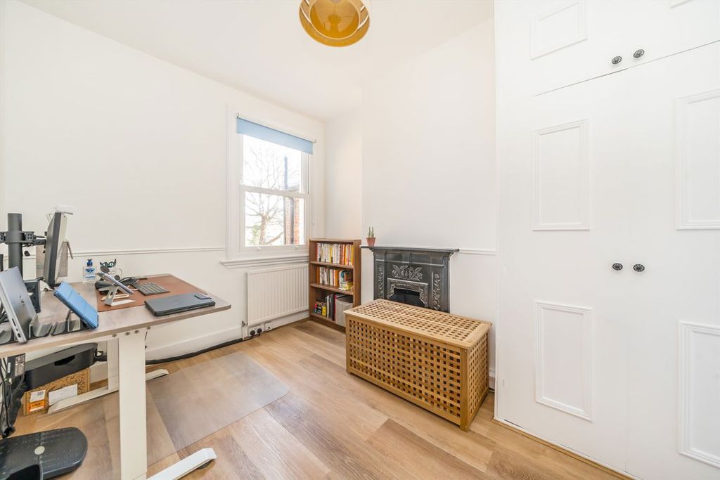 Property photo 3 of 6