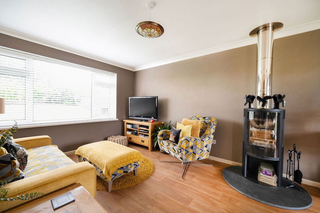 Property photo 3 of 19