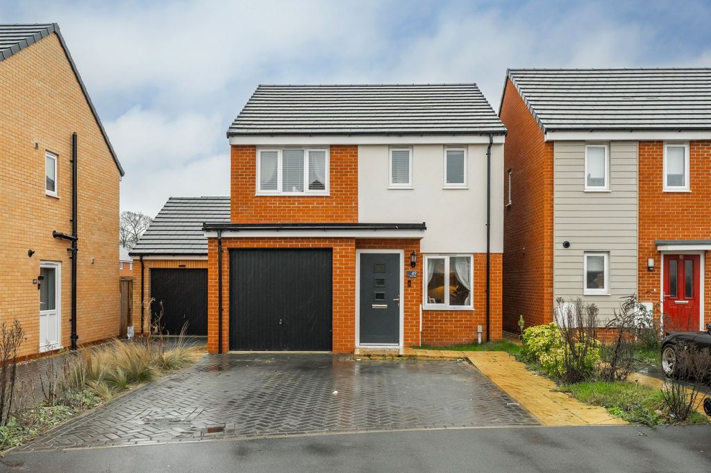 Property photo 1 of 18