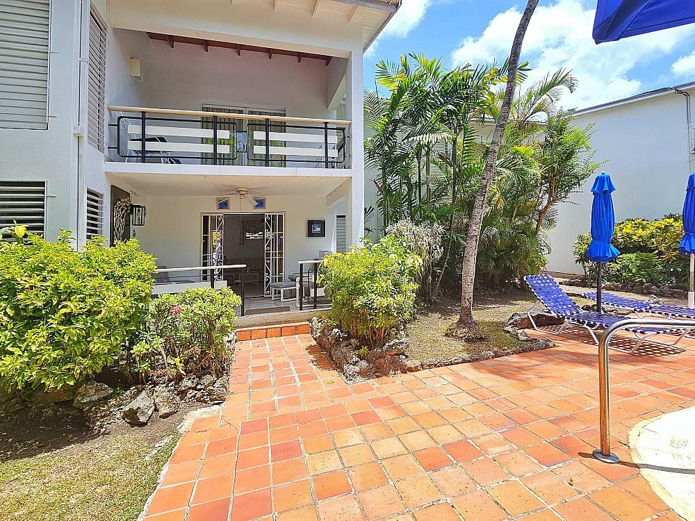 Property photo 1 of 8