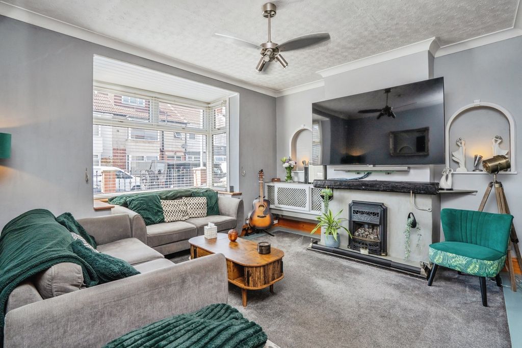 Property photo 2 of 24 Pbox-Img.Jpg