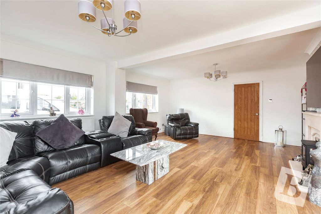 Property photo 3 of 15 Living Room