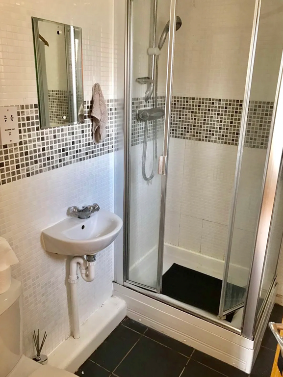 Property photo 3 of 5