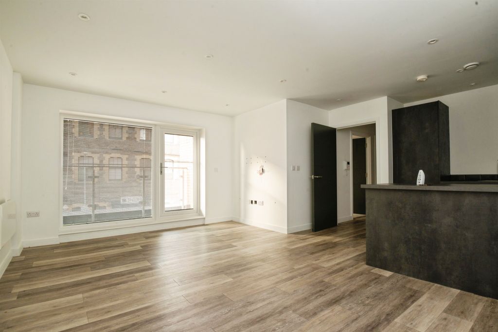 Property photo 3 of 24