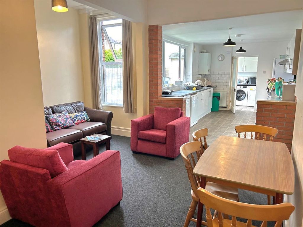 Property photo 3 of 28 Whatsapp Image 2025-11-28 At 10.10.00-7.Jpeg