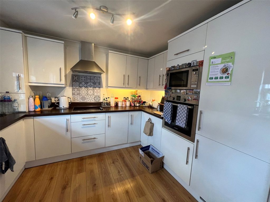 Property photo 3 of 8 Picture No. 02