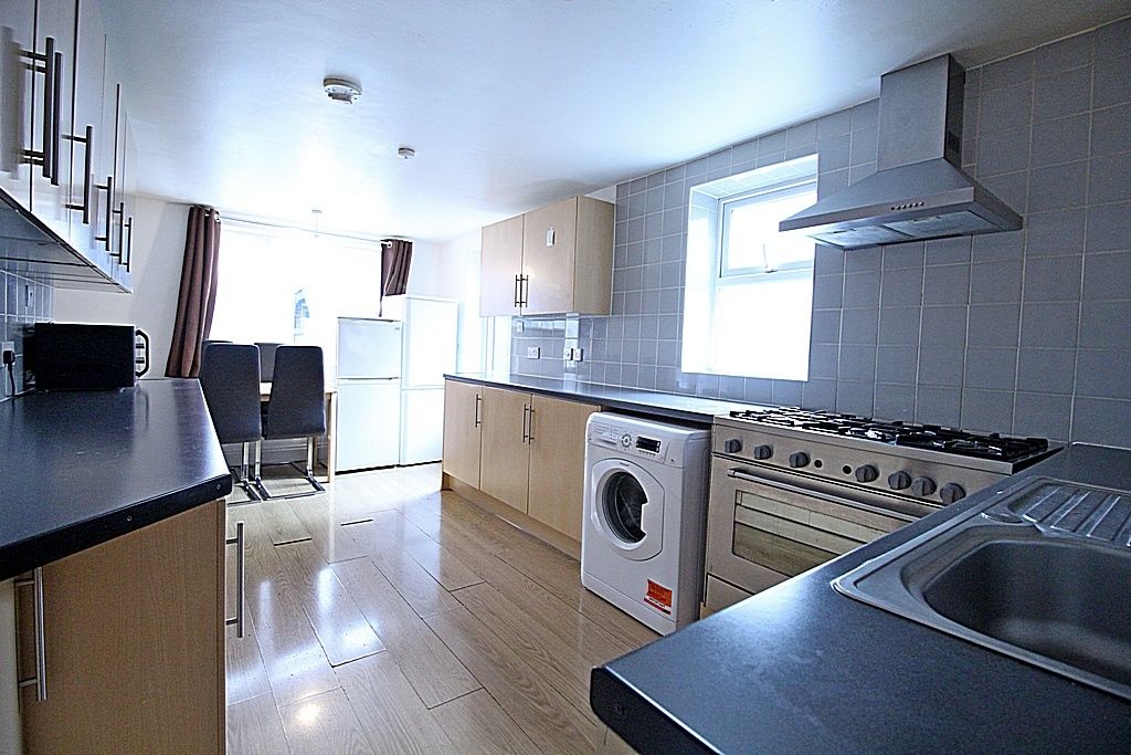 Property photo 3 of 7 Gallery