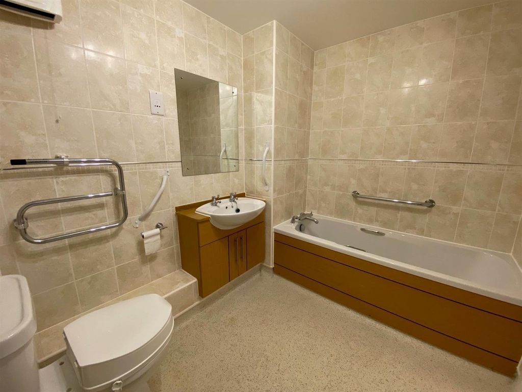 Additional image 6 of 1 bed flat to rentVictoria Road, Malvern WR14