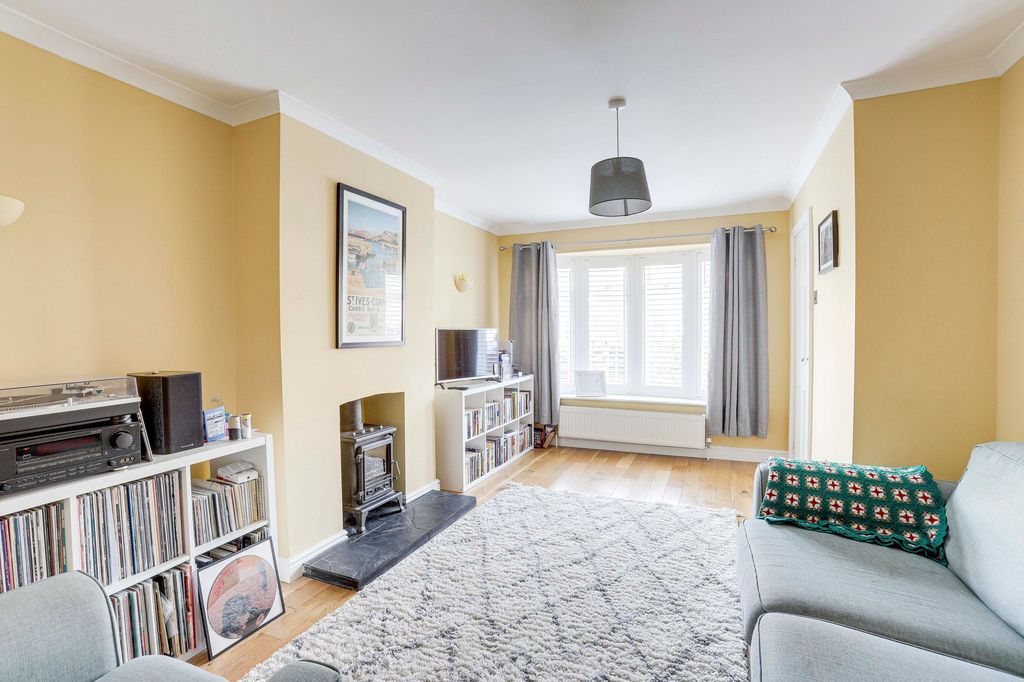 Property photo 2 of 19