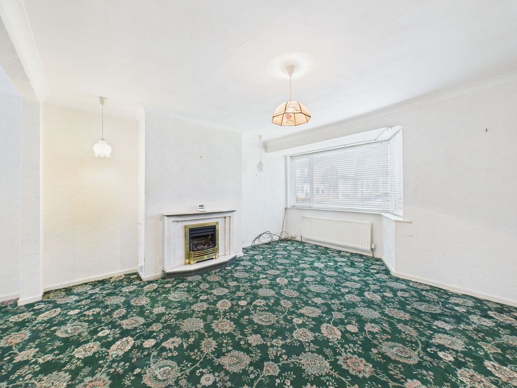 Property photo 2 of 12 Lounge