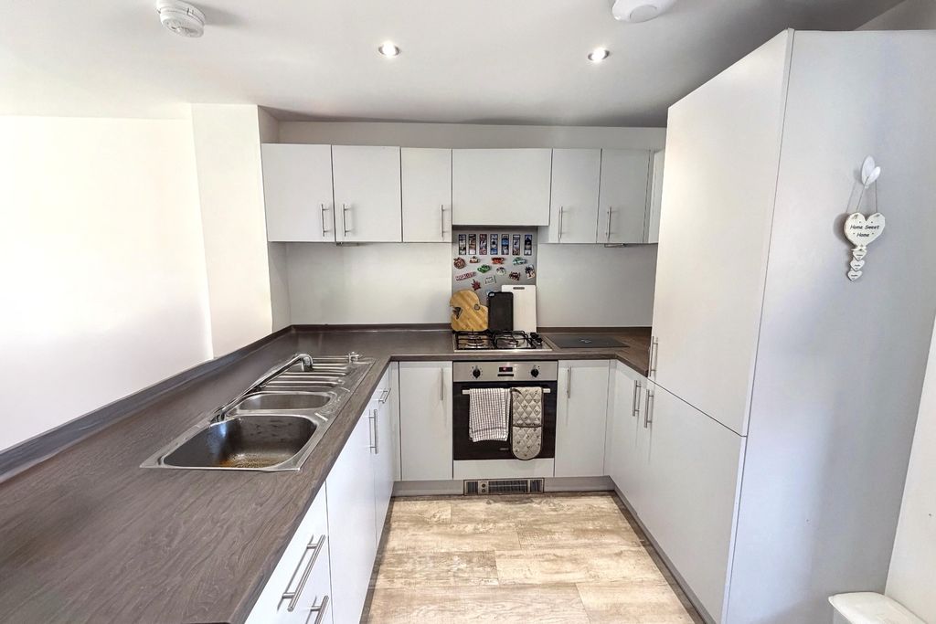 Property photo 3 of 9 5164594