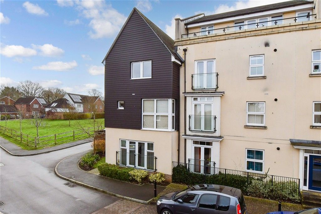 Property photo 3 of 10 External (Web).