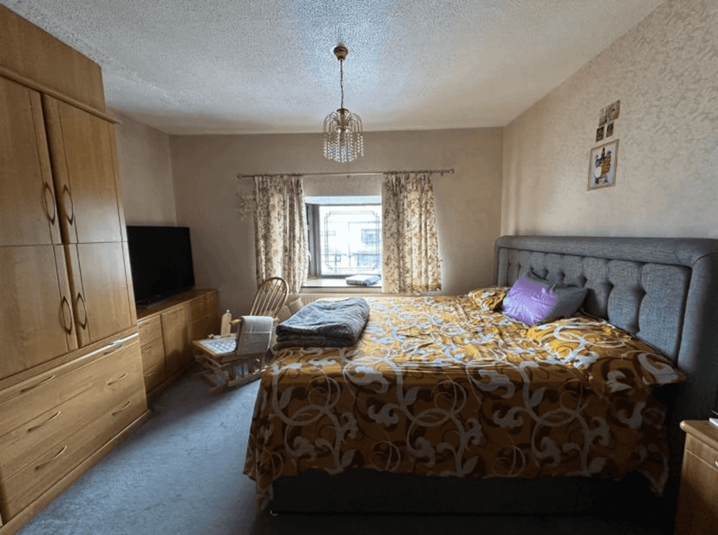 Property photo 1 of 25