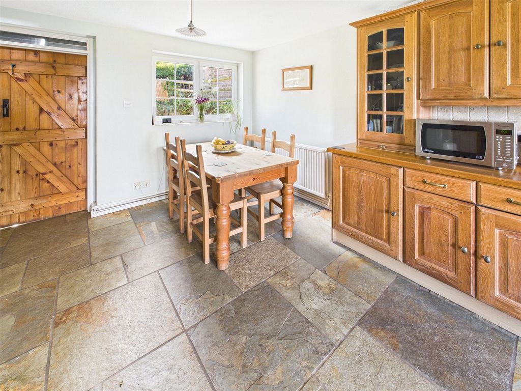 Property photo 3 of 18 Picture No. 02