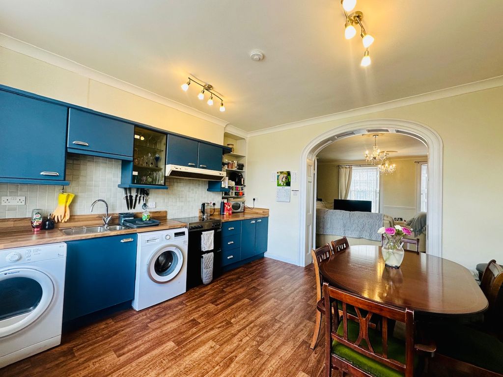 Property photo 3 of 15 Img_3285