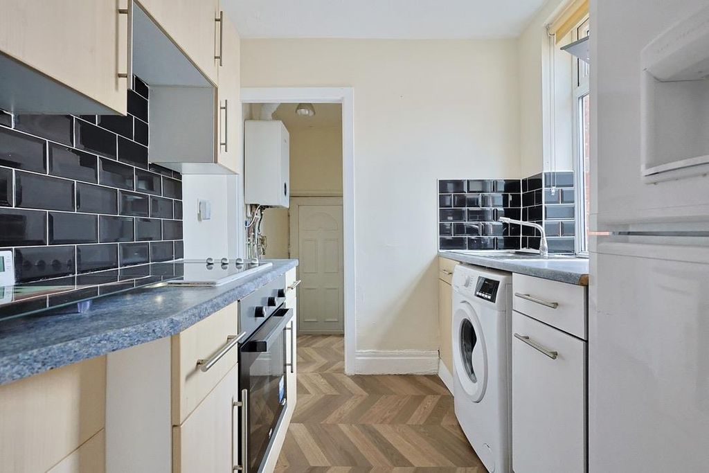 Property photo 2 of 13 A106F19C-431B-4B2B-9665-465379B77854_1_105_c.Jpeg