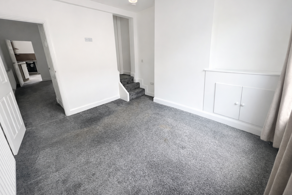 Property photo 2 of 7 Photo 3