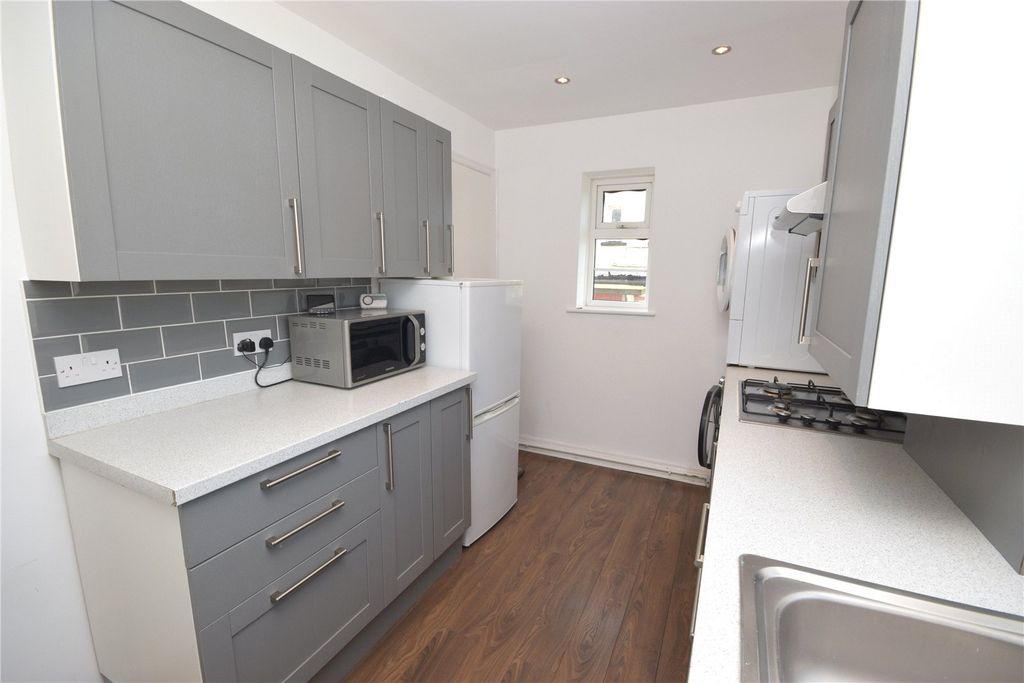 Property photo 3 of 10 Picture No. 08