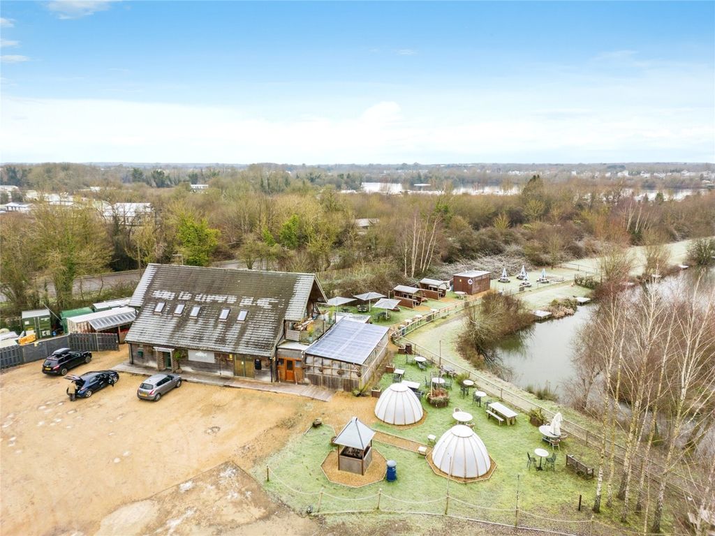 Property photo 2 of 23 Picture No. 09