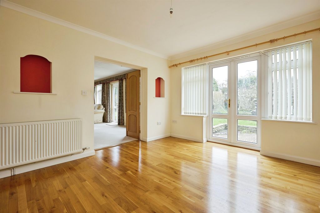 Property photo 3 of 21