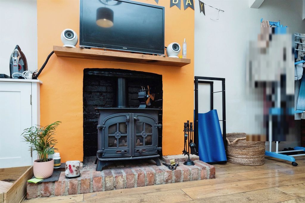 Property photo 2 of 16