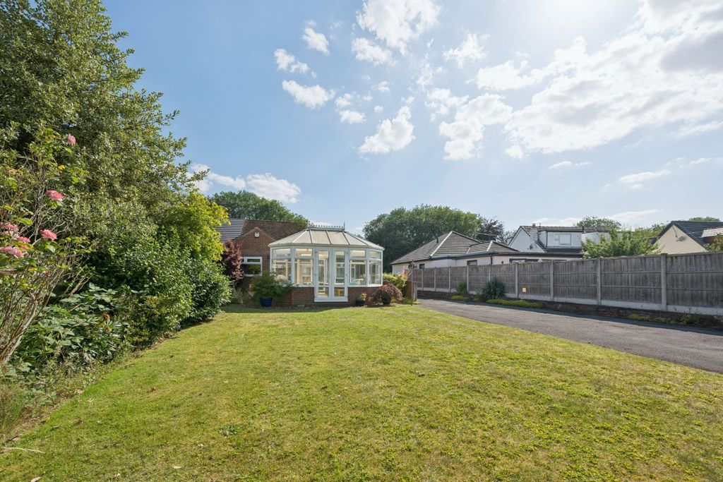 Property photo 2 of 28 5323822