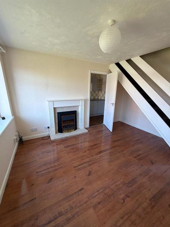 Property photo 3 of 4 Lounge.Jpg