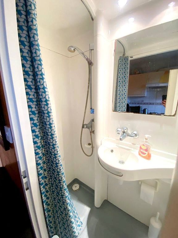 Property photo 3 of 9 Gallery