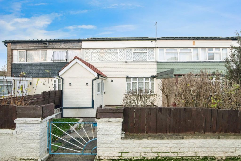 Property photo 1 of 27