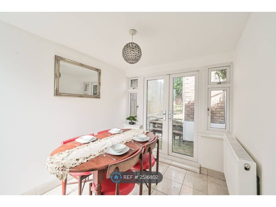 Property photo 3 of 13 Dining Room