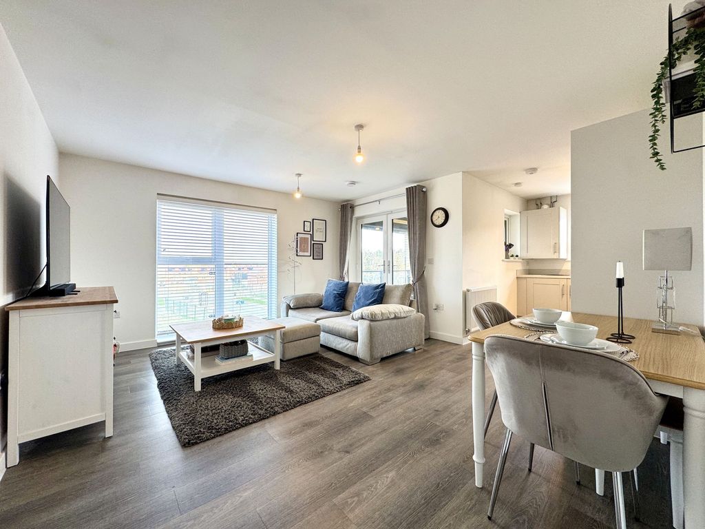 Property photo 2 of 10