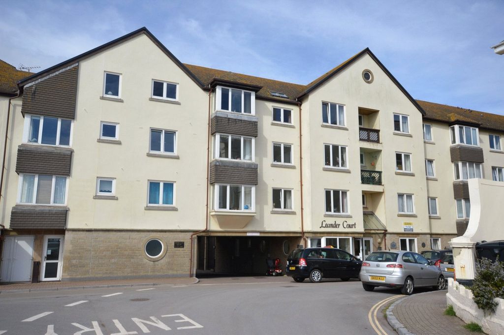 Property photo 1 of 12 Front