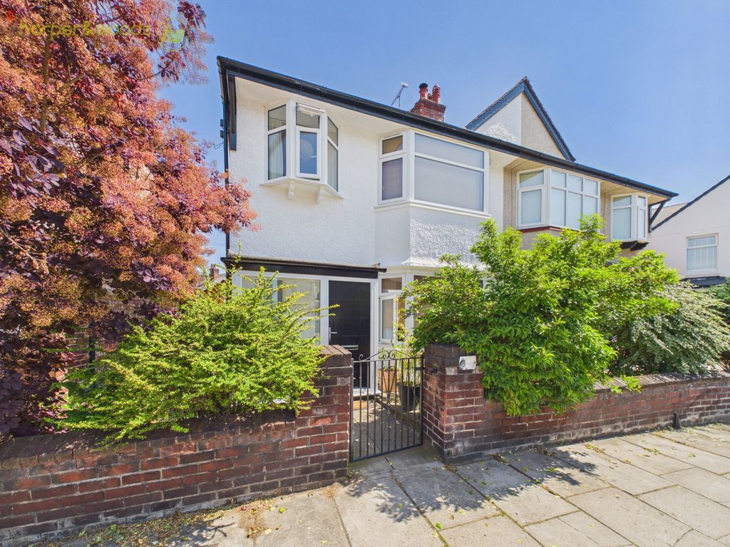 Property photo 2 of 40