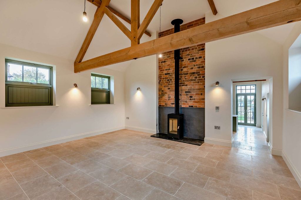 Property photo 3 of 16 Sitting Room