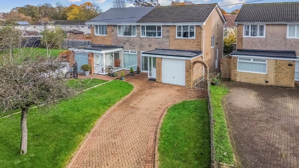 Property photo 1 of 24 Front (Exterior)