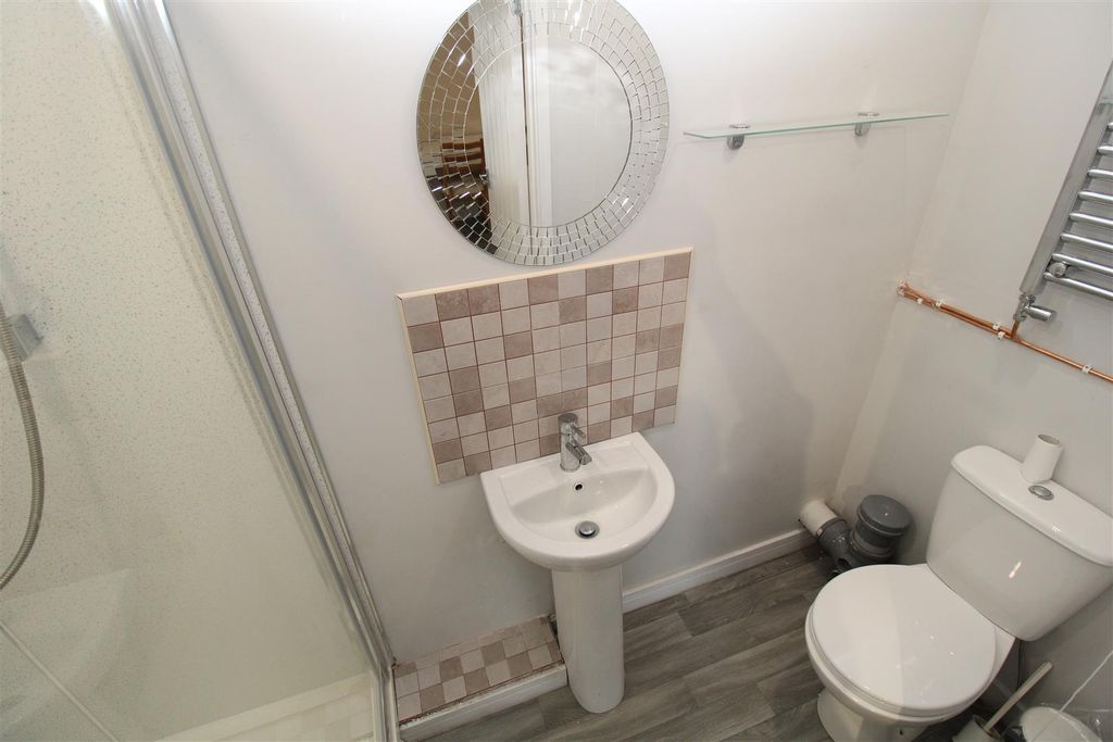 Property photo 3 of 3 Ensuite
