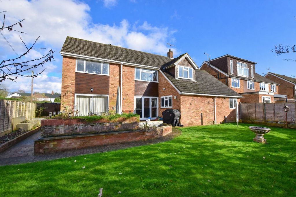 Property photo 2 of 25