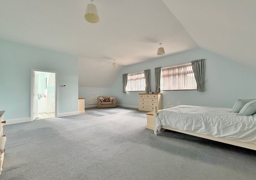 Additional image 15 of 5 bed detached house for saleStation Road, Drayton, Portsmouth PO6