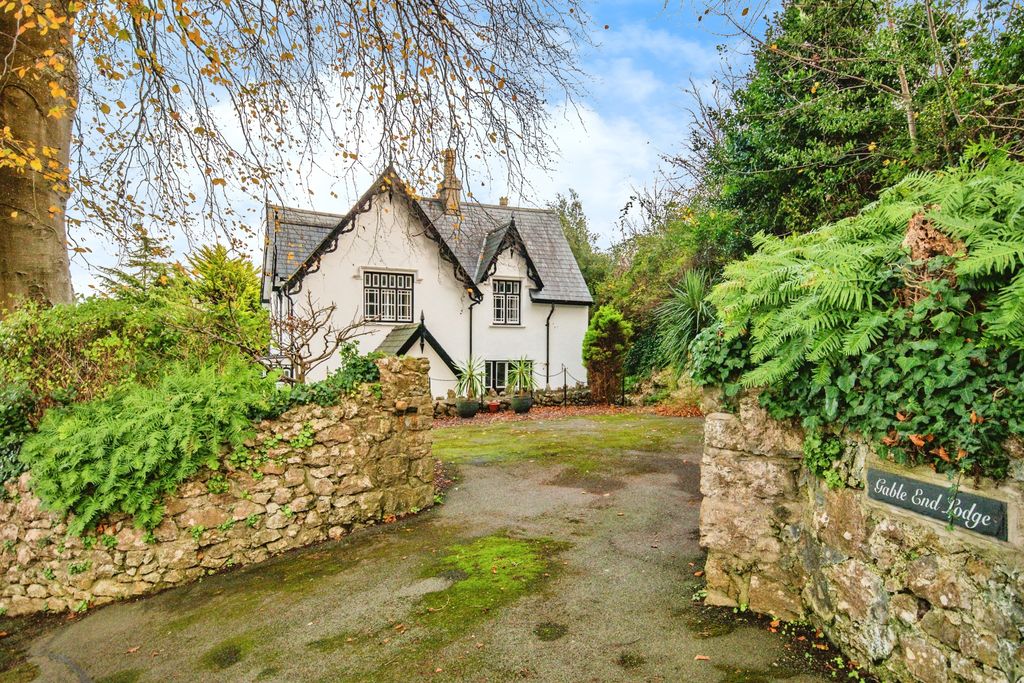 Property photo 2 of 17 Photography