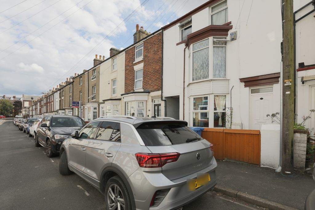 Property photo 1 of 32