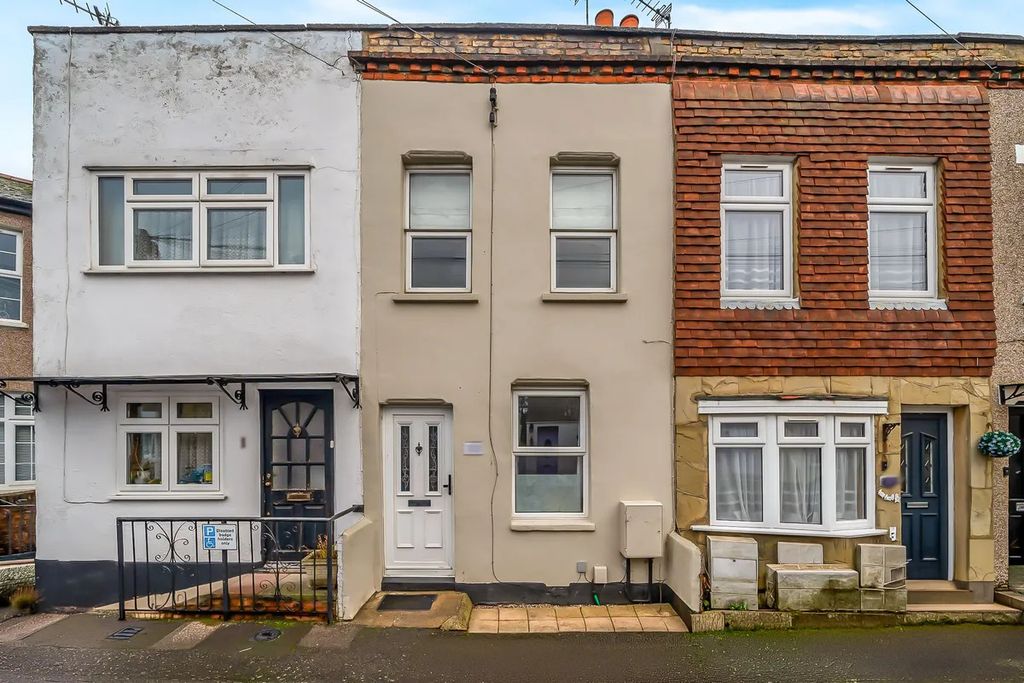 Property photo 2 of 14 Frontt