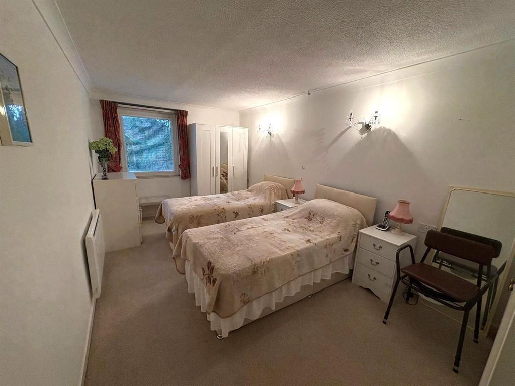 Property photo 3 of 11 Bedroom One