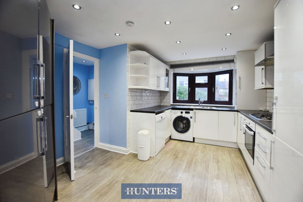 Property photo 3 of 13 Pbox-Img.Jpg