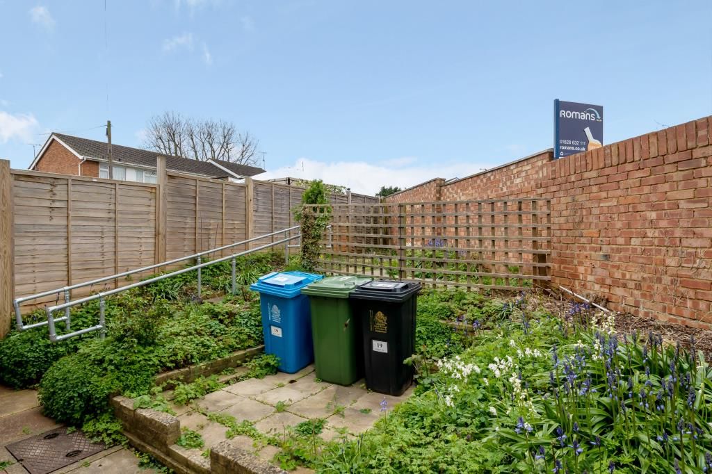 Property photo 3 of 10 Outside View