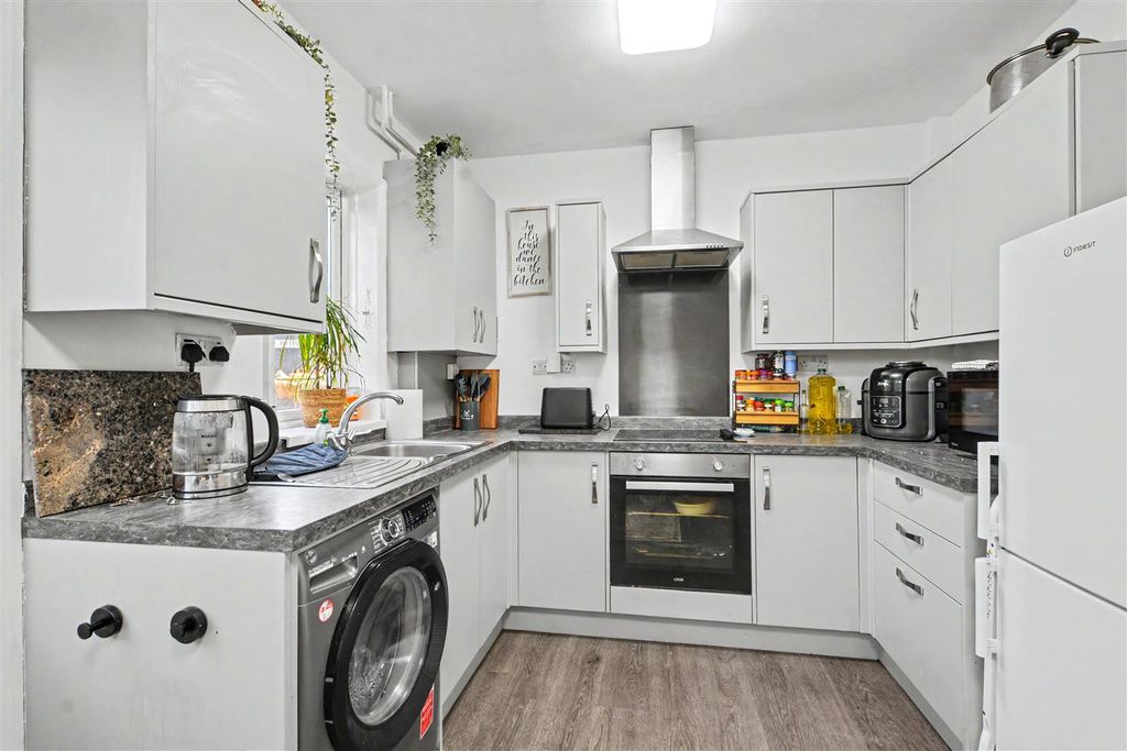 Property photo 2 of 12 Kitchen_2.Jpeg