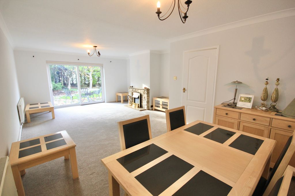 Property photo 2 of 27