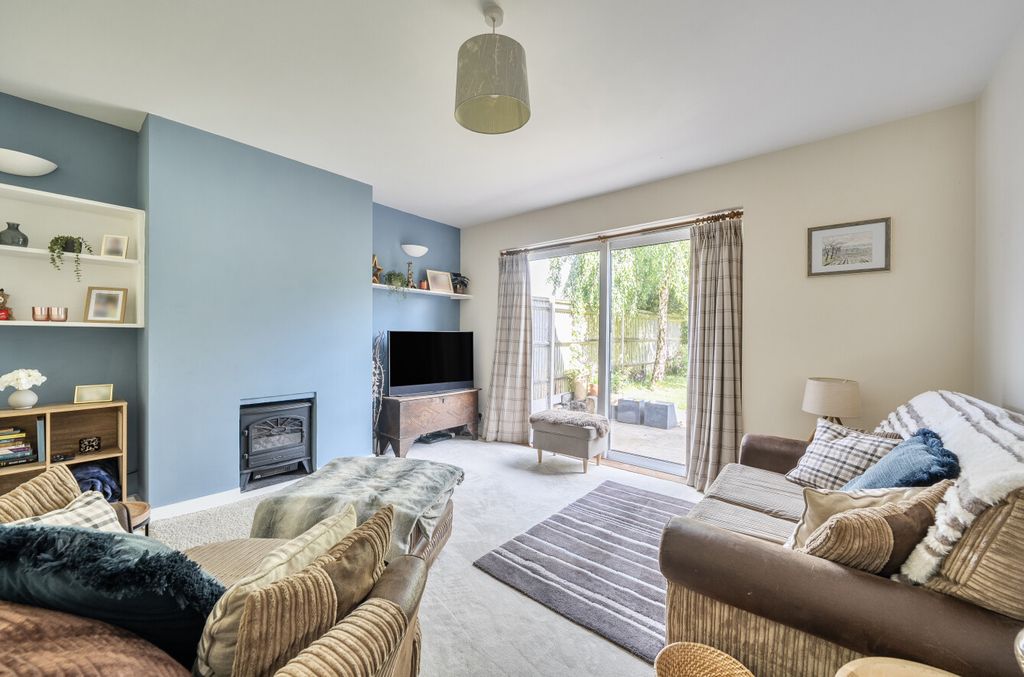 Property photo 2 of 12 1456283-15-6A04A6...