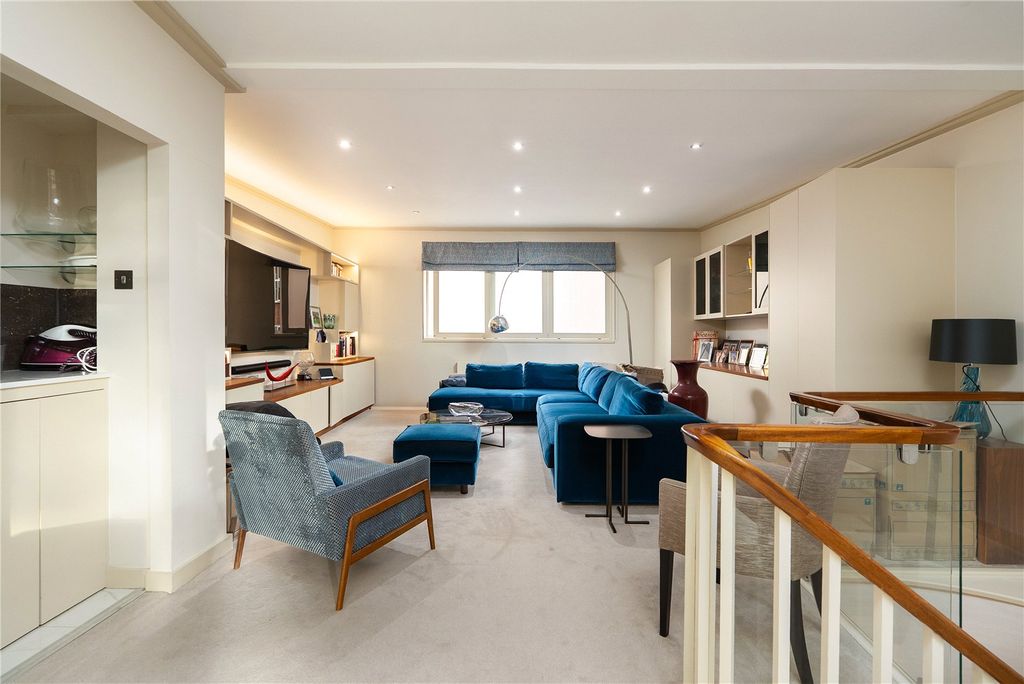 Property photo 3 of 16 Picture No. 10