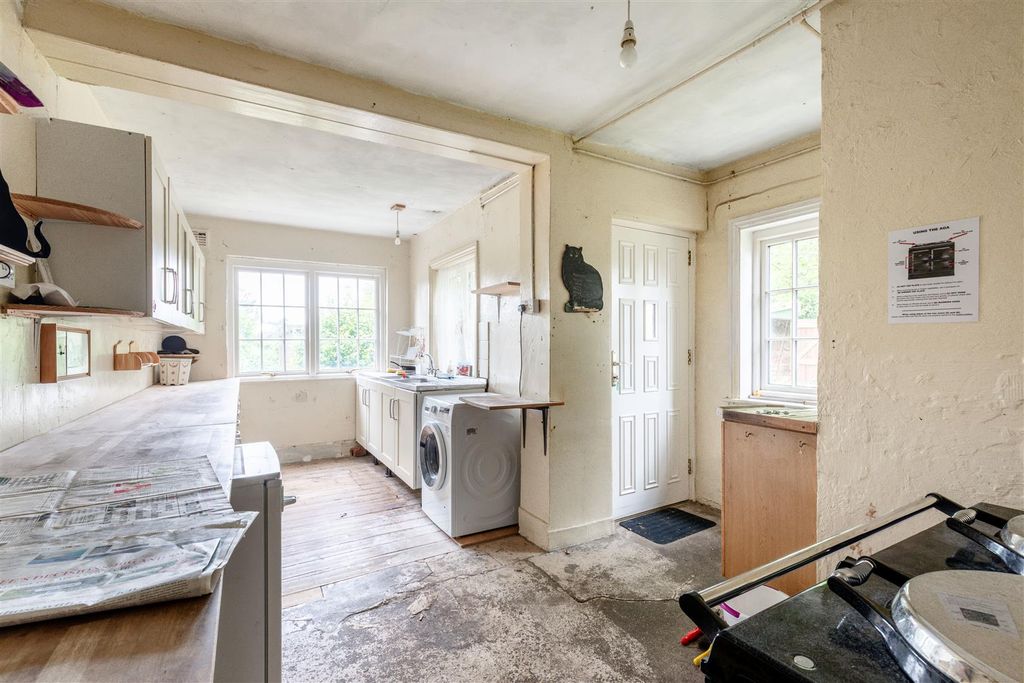 Additional image 7 of 5 bed semi-detached house for saleMuster Green South, Haywards Heath RH16